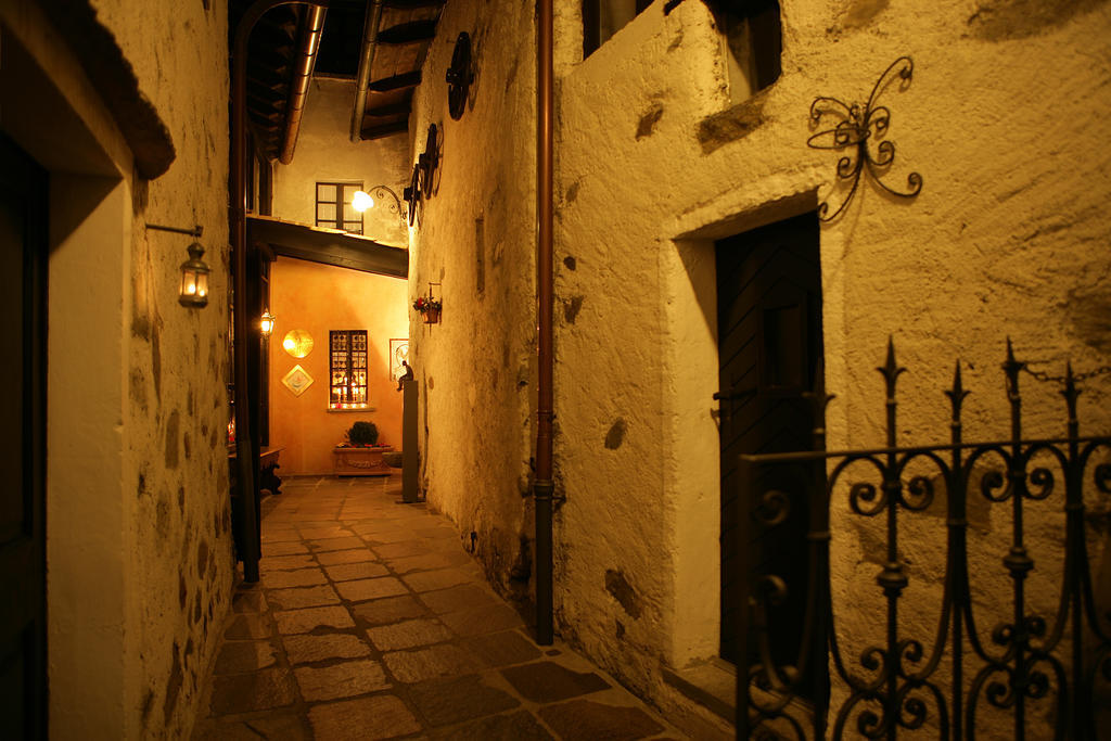 Motto Del Gallo Hotel Taverne Luaran gambar